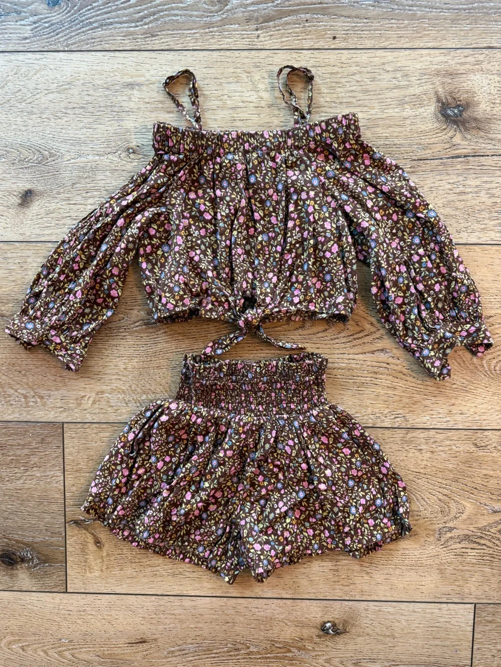 Girls Size 6 Target Bundle Shorts/Joggers/Jeans and Matching Floral Piece Set